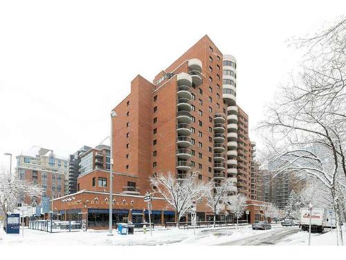 407-738 3 Avenue Sw, Calgary, AB - Outdoor With Balcony With Facade