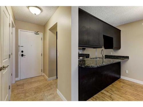 407-738 3 Avenue Sw, Calgary, AB - Indoor Photo Showing Other Room