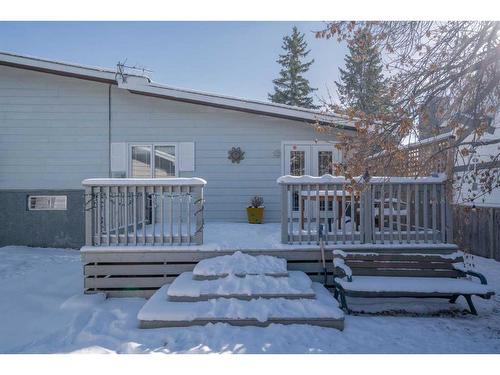 312 Silverthorn Way Nw, Calgary, AB - Outdoor With Deck Patio Veranda