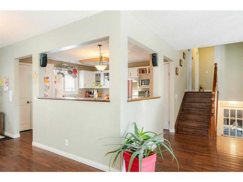 312 Silverthorn Way Nw, Calgary, AB - Indoor Photo Showing Other Room