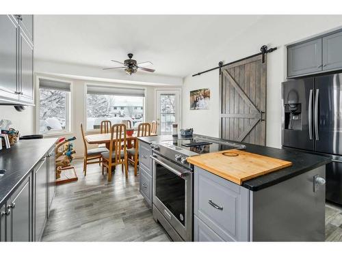 4 Madison Court, Strathmore, AB - Indoor Photo Showing Kitchen