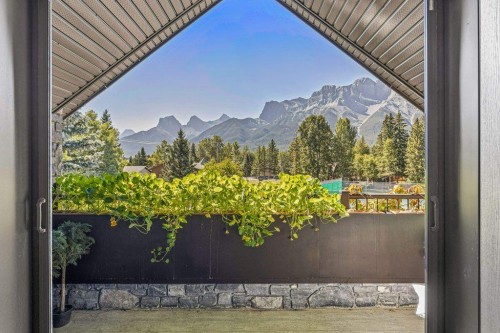 930 9 Street, Canmore, AB - Outdoor