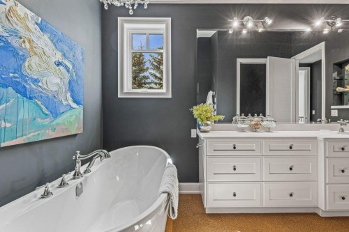 930 9 Street, Canmore, AB - Indoor Photo Showing Bathroom