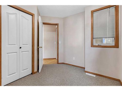 34 Covehaven Rise Ne, Calgary, AB - Indoor Photo Showing Other Room