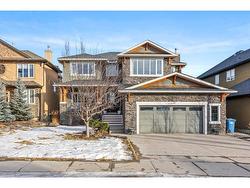 30 Discovery Ridge Way SW Calgary, AB T3H 5H7