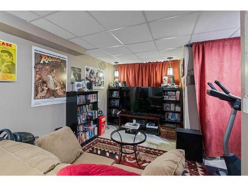 2917 Lathom Crescent Sw, Calgary, AB - Indoor