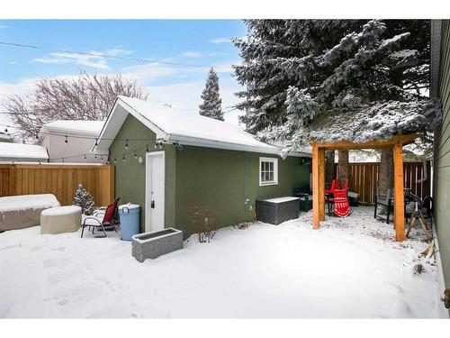 2917 Lathom Crescent Sw, Calgary, AB - Outdoor