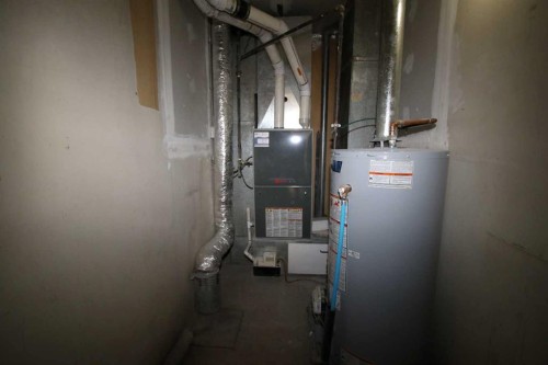 Bays 4-5-7419 50 Avenue, Red Deer, AB 