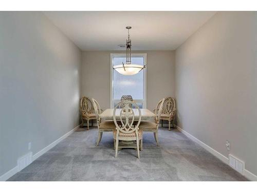 42 Woodhaven Crescent Sw, Calgary, AB - Indoor Photo Showing Dining Room