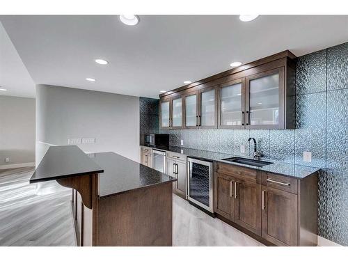 42 Woodhaven Crescent Sw, Calgary, AB - Indoor Photo Showing Kitchen