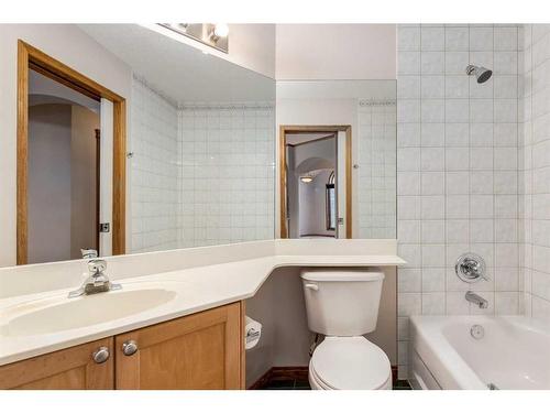 162 Rocky Ridge Circle Nw, Calgary, AB - Indoor Photo Showing Bathroom