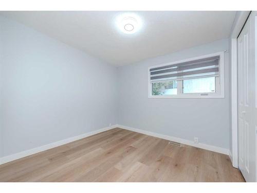 5655 Dalhousie Drive Nw, Calgary, AB - Indoor Photo Showing Other Room