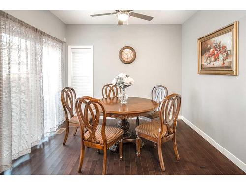 11 Evansview Road Nw, Calgary, AB - Indoor Photo Showing Dining Room