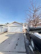 335 Applewood Drive SE Calgary, AB T2A 7S8