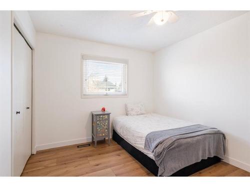 52 Sundown Way Se, Calgary, AB - Indoor Photo Showing Bedroom