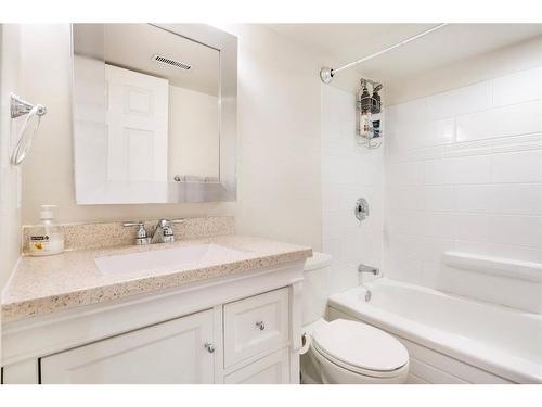 52 Sundown Way Se, Calgary, AB - Indoor Photo Showing Bathroom