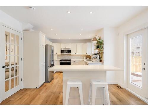 52 Sundown Way Se, Calgary, AB - Indoor Photo Showing Kitchen