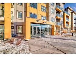 202-19621 40 Street SE Calgary, AB T3M 2W2