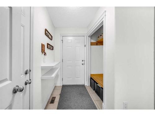 22 Dover Mews Se, Calgary, AB - Indoor Photo Showing Other Room