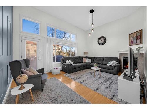 22 Dover Mews Se, Calgary, AB - Indoor Photo Showing Living Room