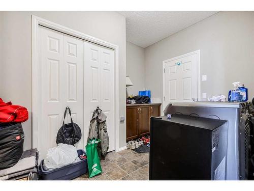 146 Bridlerange Place Sw, Calgary, AB - Indoor