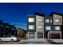 311 Royal Elm Road NW Calgary, AB T3G 0G8