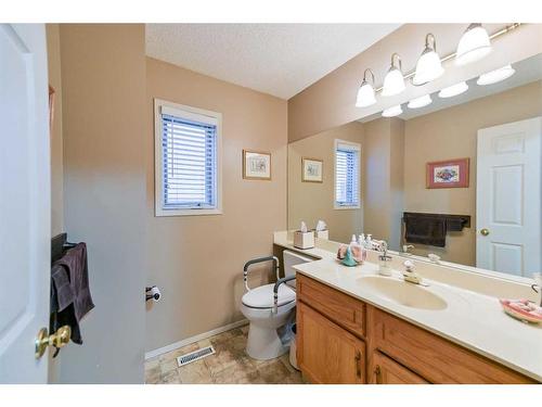 59 Coral Springs Boulevard Ne, Calgary, AB - Indoor Photo Showing Bathroom