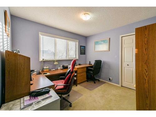 59 Coral Springs Boulevard Ne, Calgary, AB - Indoor Photo Showing Office