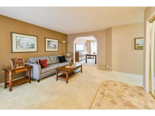 59 Coral Springs Boulevard Ne, Calgary, AB - Indoor Photo Showing Living Room