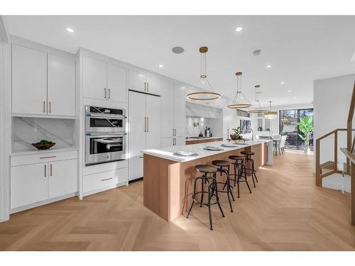 511 30 Street Nw, Calgary, AB - Indoor Photo Showing Kitchen With Upgraded Kitchen