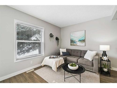 1308 154 Avenue Sw, Calgary, AB - Indoor