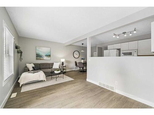 1308 154 Avenue Sw, Calgary, AB - Indoor Photo Showing Other Room