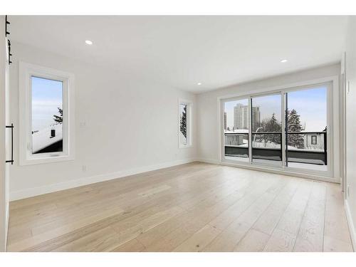 3536 7 Avenue Sw, Calgary, AB - Indoor Photo Showing Other Room