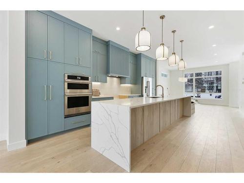 3536 7 Avenue Sw, Calgary, AB - Indoor Photo Showing Kitchen With Upgraded Kitchen