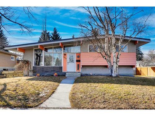 2815 Burgess Drive Nw, Calgary, AB - Outdoor With Facade