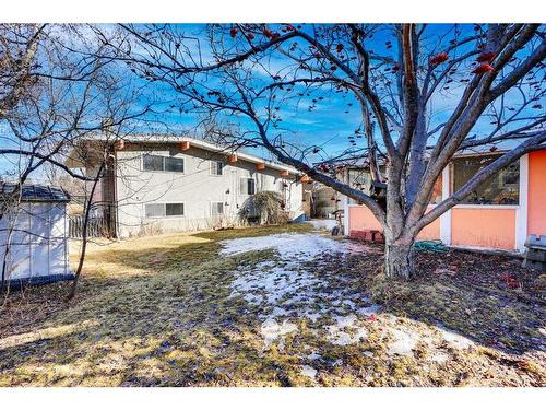 2815 Burgess Drive Nw, Calgary, AB - Outdoor