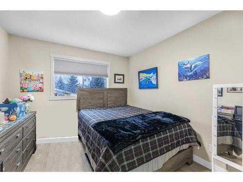 43 Hidden Valley Link Nw, Calgary, AB - Indoor Photo Showing Bedroom