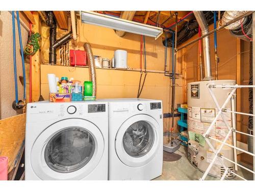 43 Hidden Valley Link Nw, Calgary, AB - Indoor Photo Showing Laundry Room