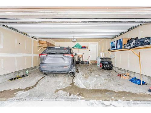 134 Cityscape Boulevard Ne, Calgary, AB - Indoor Photo Showing Garage