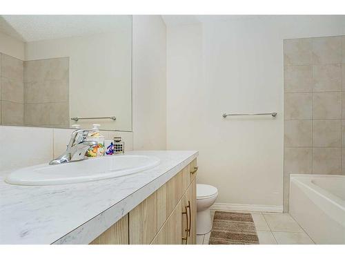 134 Cityscape Boulevard Ne, Calgary, AB - Indoor Photo Showing Bathroom