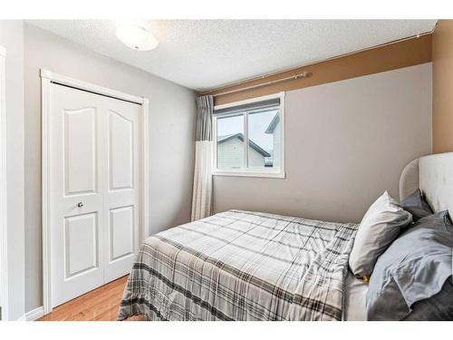 357 Martinwood Place Ne, Calgary, AB - Indoor Photo Showing Bedroom