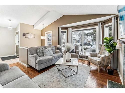 357 Martinwood Place Ne, Calgary, AB - Indoor Photo Showing Living Room