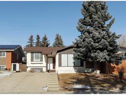 236 Pinetree Road NE Calgary, AB T1Y 1K3