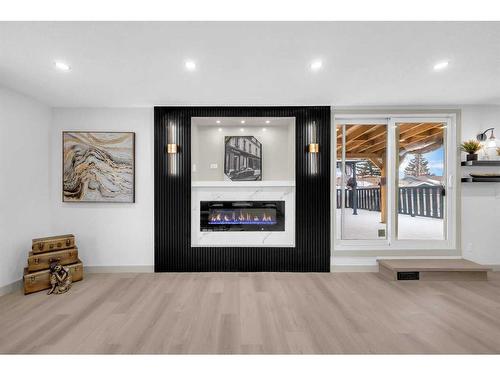 820 Maidstone Drive Ne, Calgary, AB - Indoor With Fireplace