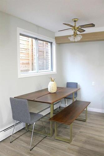 4211 Bow Trail Sw, Calgary, AB - Indoor Photo Showing Dining Room