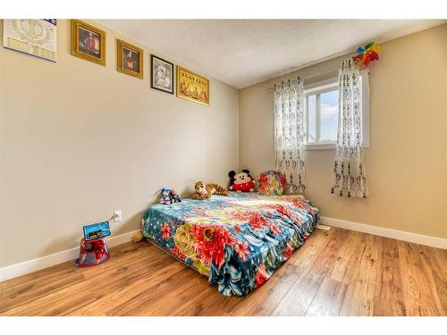 13 Saddlemont Grove Ne, Calgary, AB - Indoor Photo Showing Bedroom