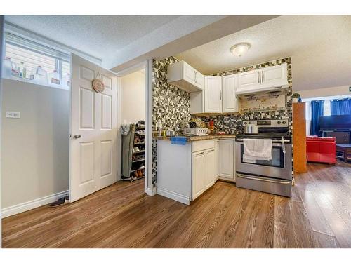 13 Saddlemont Grove Ne, Calgary, AB - Indoor Photo Showing Kitchen