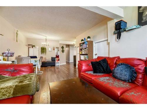 13 Saddlemont Grove Ne, Calgary, AB - Indoor Photo Showing Living Room