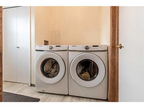 72 Deerpath Road Se, Calgary, AB - Indoor Photo Showing Laundry Room