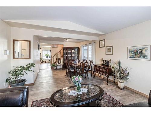 72 Deerpath Road Se, Calgary, AB - Indoor Photo Showing Living Room